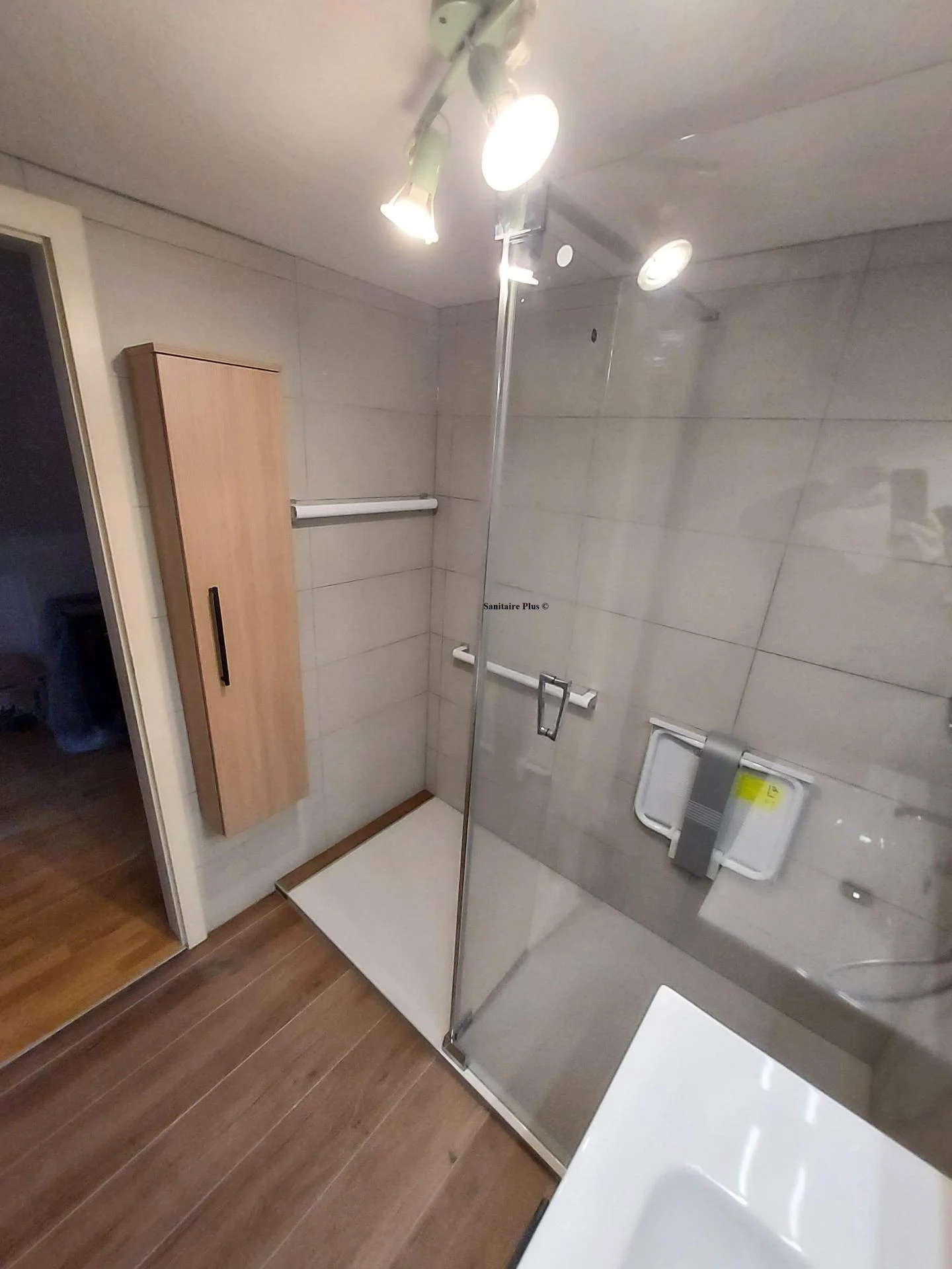 Meuble colonne cedam striato